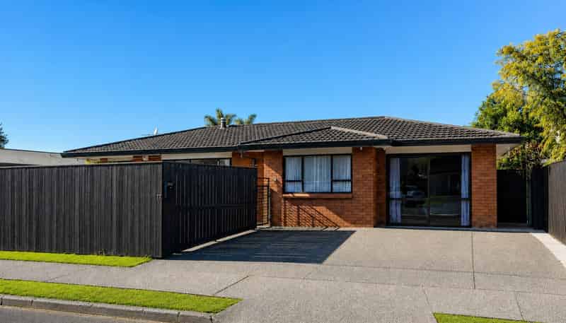 77 Avondale Road, Taradale