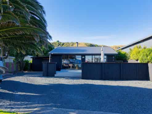12 Moa Road, South Bay