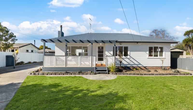 9 Hill Crescent, Papakura