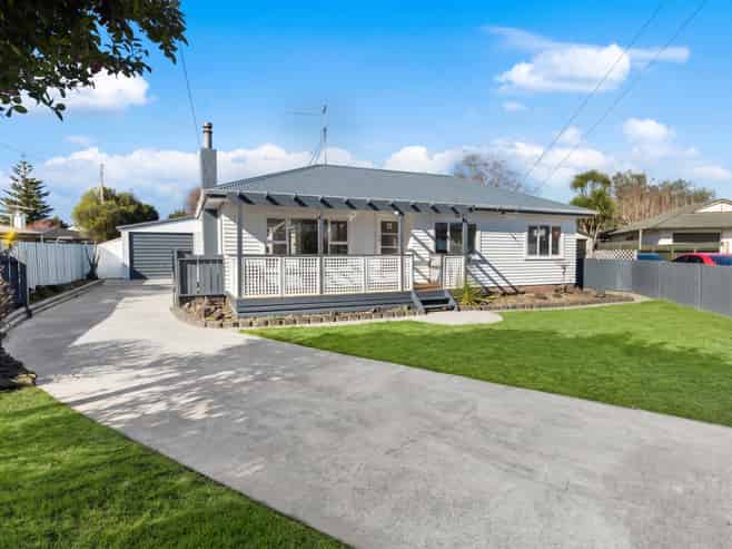 9 Hill Crescent, Papakura