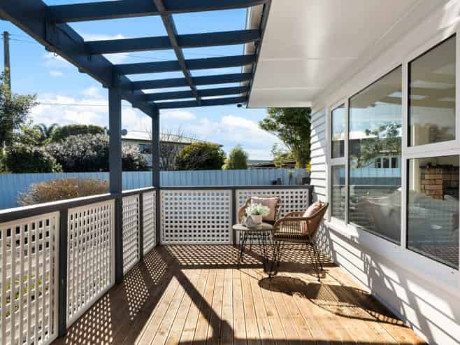 9 Hill Crescent, Papakura