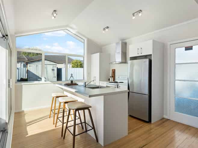9 Hill Crescent, Papakura