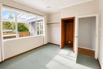6 Clovelly Street, Brooklands