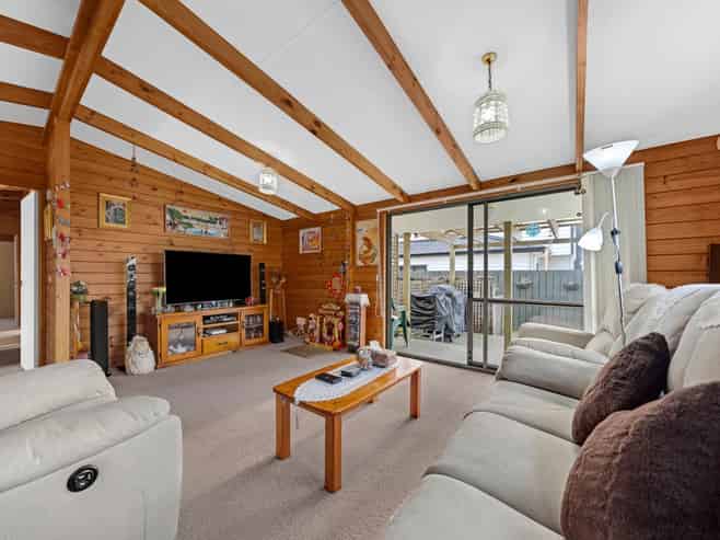 2/94 Carruth Road, Papatoetoe