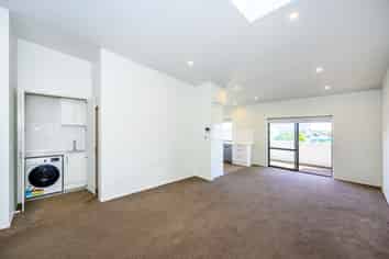 Modern Live/Work Unit in Henderson