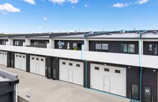 Modern Live/Work Unit in Henderson