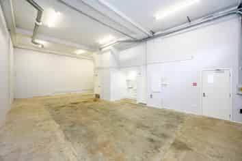 Modern Live/Work Unit in Henderson