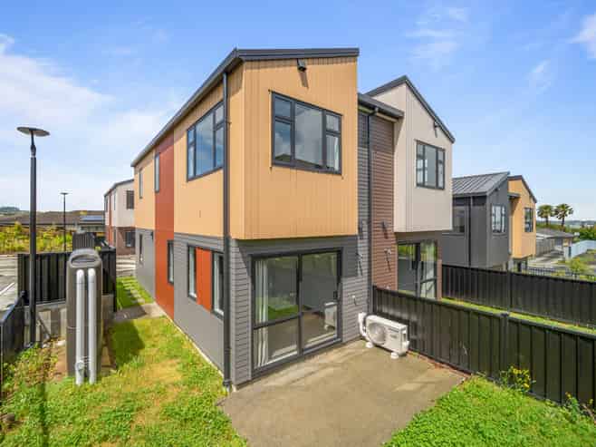 7 Mataara Lane, Manurewa