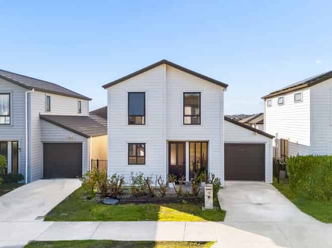 10 Cloonlyon Drive, Flat Bush