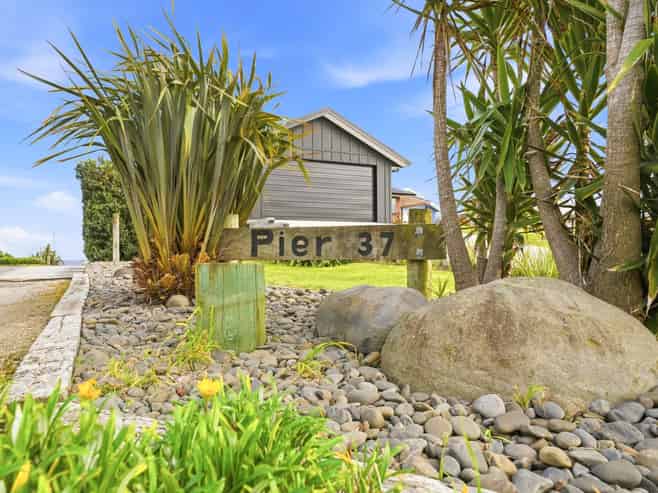 37 Longbeach Drive, Castlecliff
