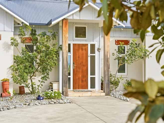 37 Longbeach Drive, Castlecliff