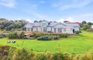 37 Longbeach Drive, Castlecliff