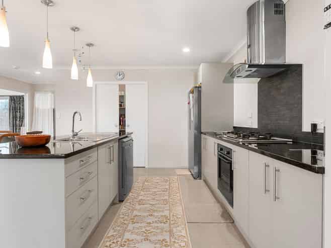 9A + 9B Foxbury Court, Rototuna North