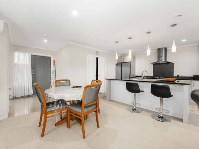 9A + 9B Foxbury Court, Rototuna North
