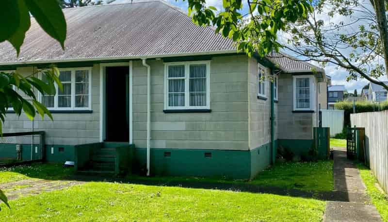 144b Kamo Road, Kensington