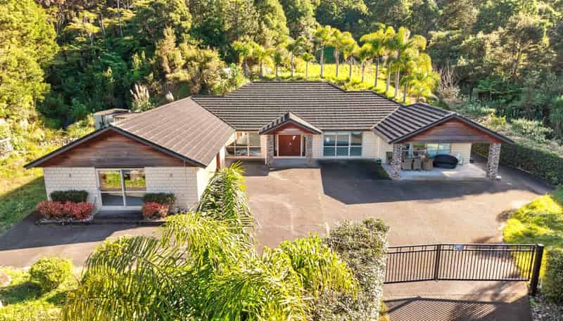 12 Stevensons Crescent, Albany Heights