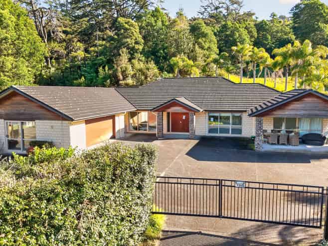 12 Stevensons Crescent, Albany Heights