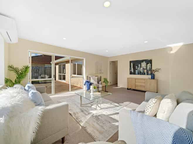 1/15 Tolben Place, Golflands