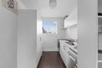 4/40 Leinster Road, Merivale