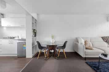 4/40 Leinster Road, Merivale