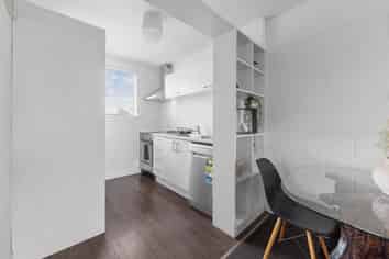4/40 Leinster Road, Merivale