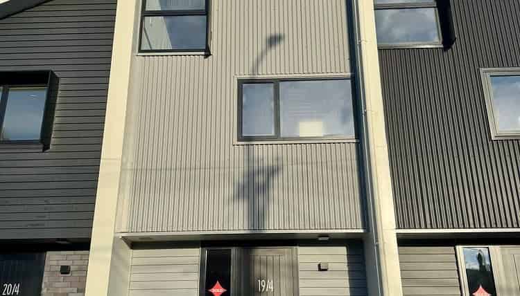 19/4 Campbell Street, Karori
