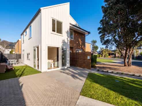 15A Puriri Street, Eastbourne