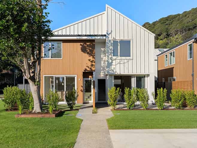 17B Puriri Street, Eastbourne