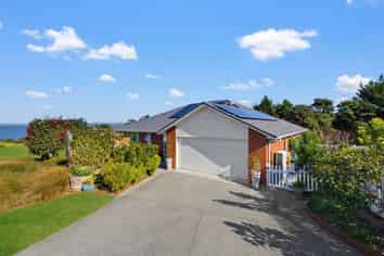 96 Omana Avenue Shelly Beach, Helensville