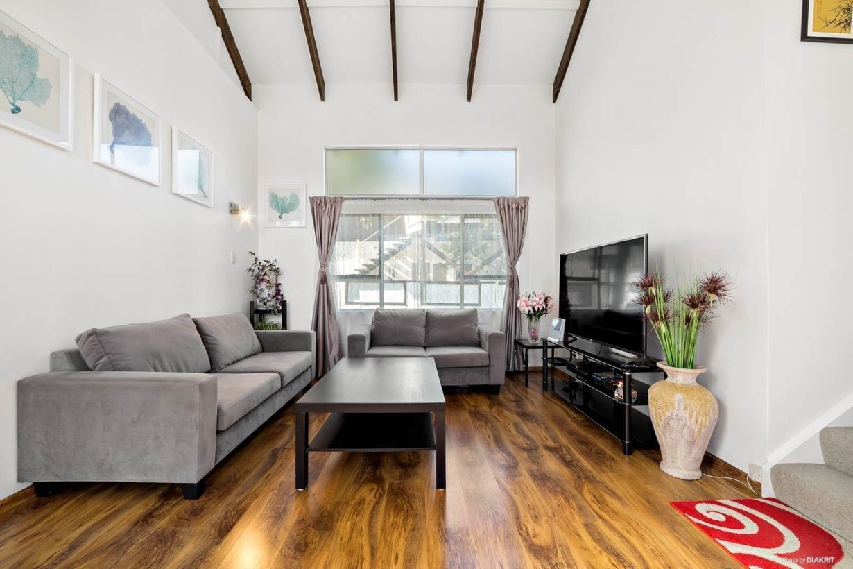 Beautiful Family Home With Stunning Views - Bild 4