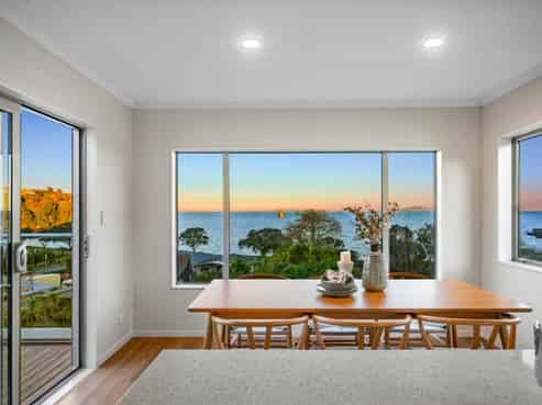 1053b Whangaparaoa Road, Tindalls Beach