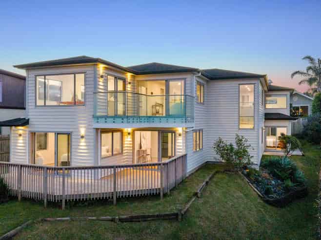1053b Whangaparaoa Road, Tindalls Beach