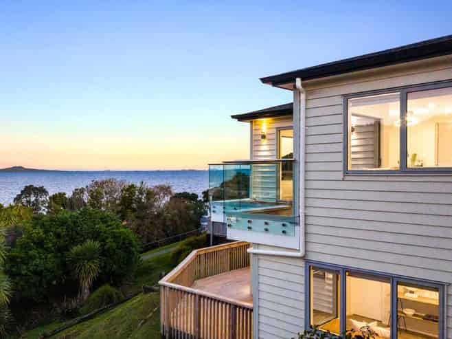 1053b Whangaparaoa Road, Tindalls Beach