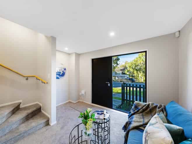 2/73 Glendale Road, Glen Eden