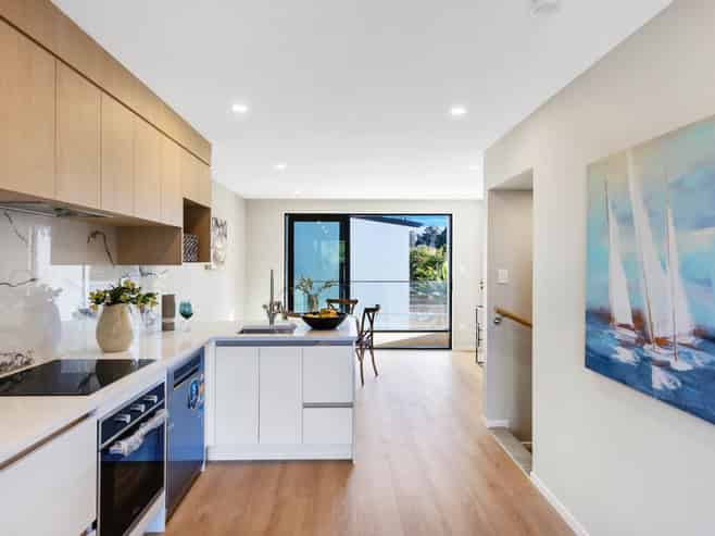 2/73 Glendale Road, Glen Eden