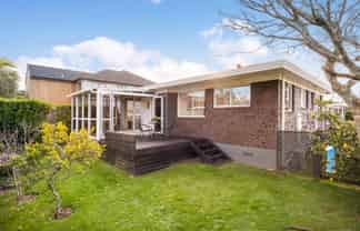 13A Chip Grove, Sunnyhills