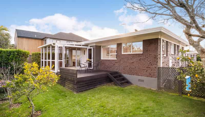 13A Chip Grove, Sunnyhills