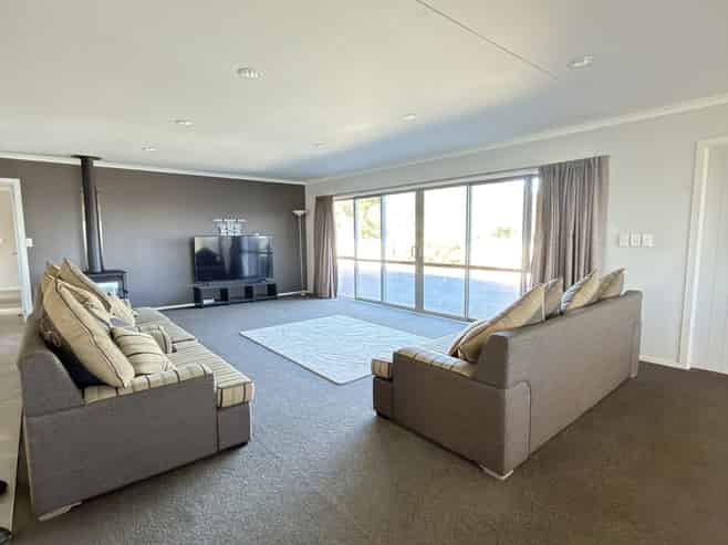 7275B State Highway 35, Te Kaha