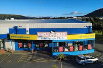 Big box in retail hot spot