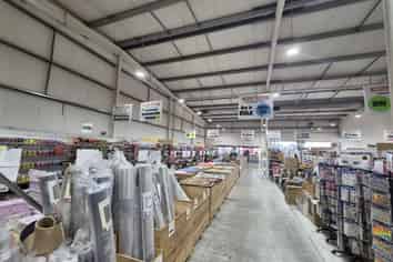 Big box in retail hot spot