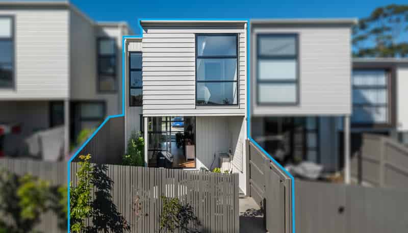 18 Dunkirk Terrace, Mount Albert