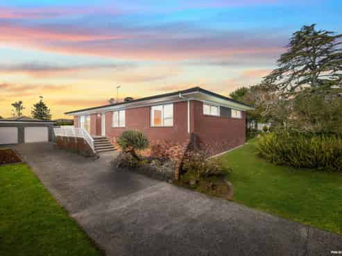 6 Raewyn Place, Pakuranga