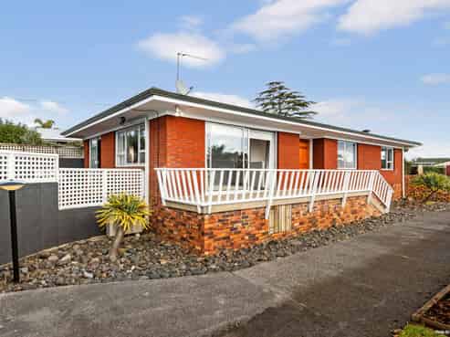 6 Raewyn Place, Pakuranga