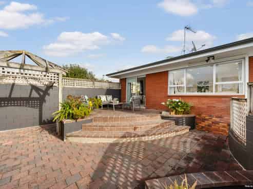 6 Raewyn Place, Pakuranga