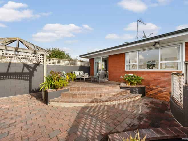 6 Raewyn Place, Pakuranga