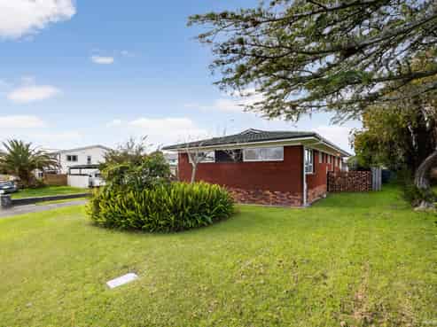 6 Raewyn Place, Pakuranga