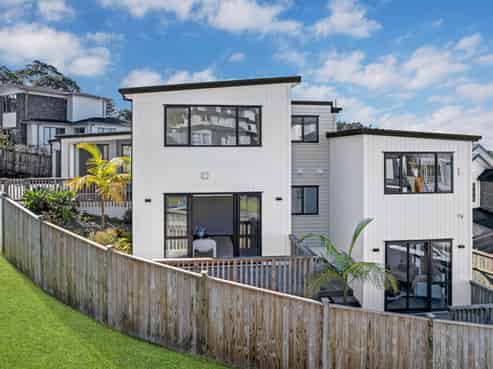 12 Golden Morning Drive, Albany