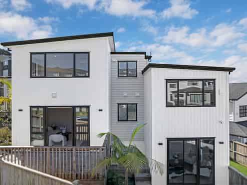 12 Golden Morning Drive, Albany