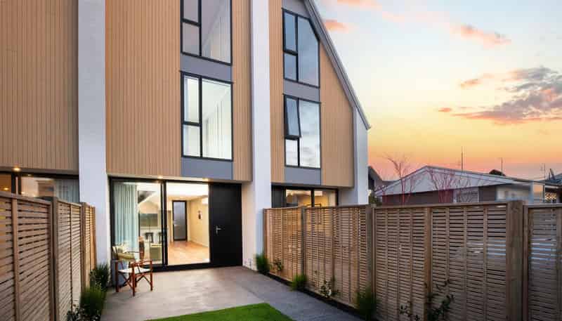 2/30 Otley Street, Christchurch Central