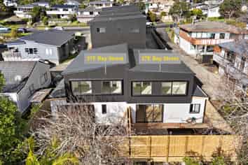 37F Bay Street, Red Beach